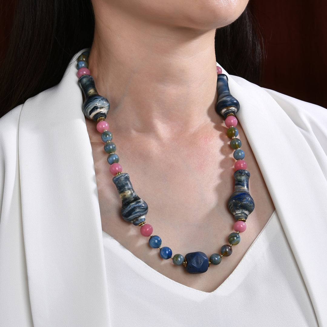 Silent Flow Necklace